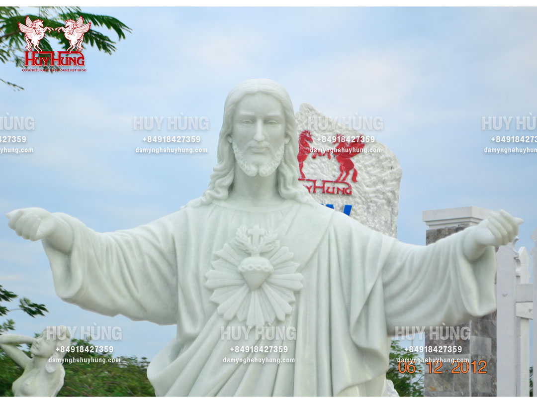 tượng chúa giêsu thánh tâm