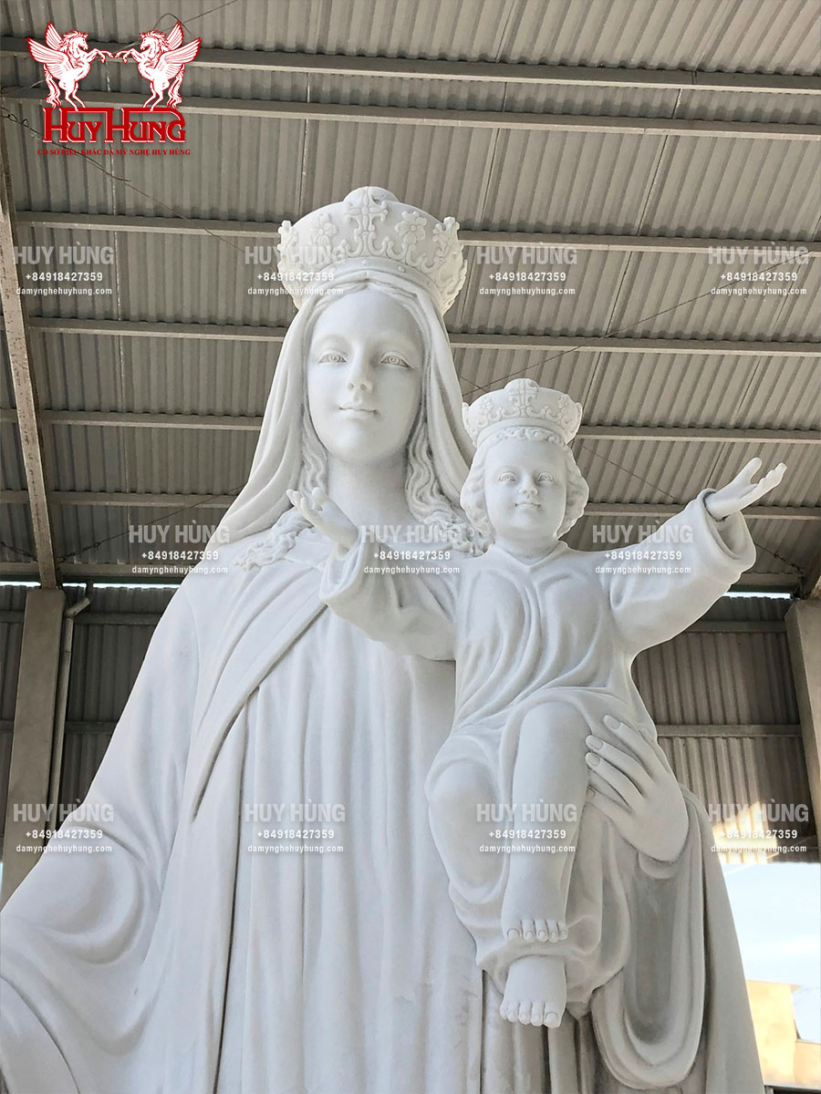 tượng mẹ bế chúa