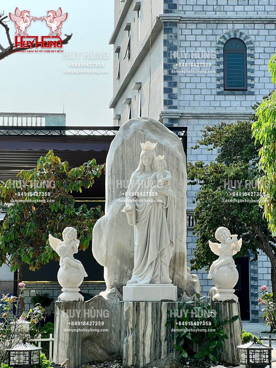 ​ tượng mẹ bế chúa