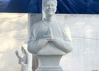 Tại sao nên lựa chọn dịch vụ chuyên đúc tượng chân dung tại Cơ Sở Điêu Khắc Đá Huy Hùng?