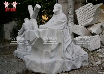 Tượng Công Giáo