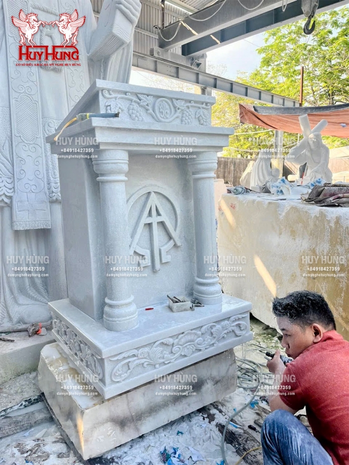 Thư Đài khắc chữ Alpha và Omega
