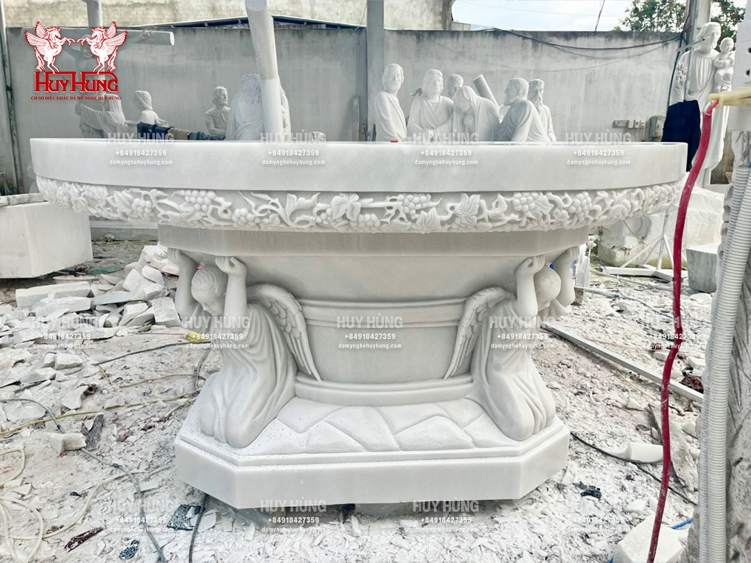 Bàn Thánh Thiên Thần Bán Nguyệt