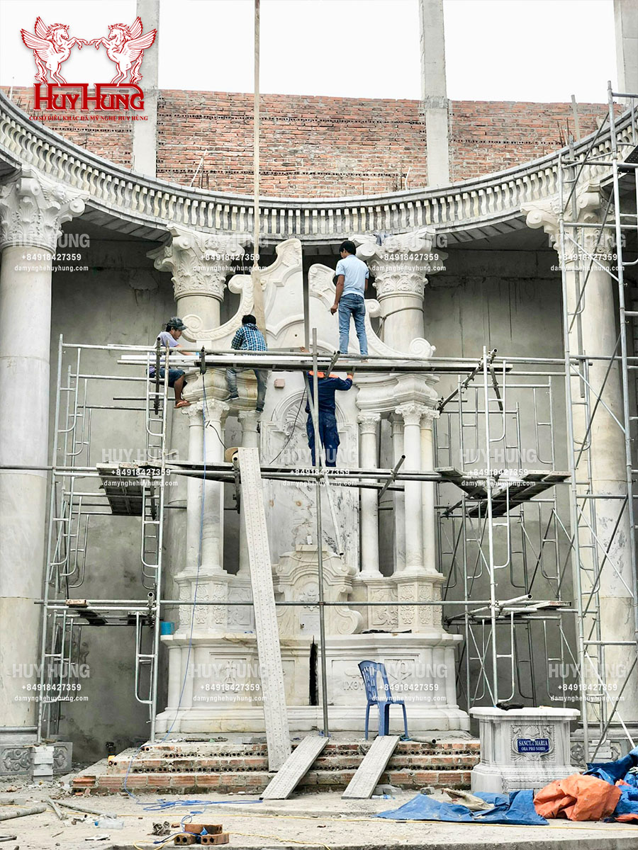 Tòa Chính, Nhà Tạm tại cung thánh nhà thờ giáo xứ Sầm Sơn