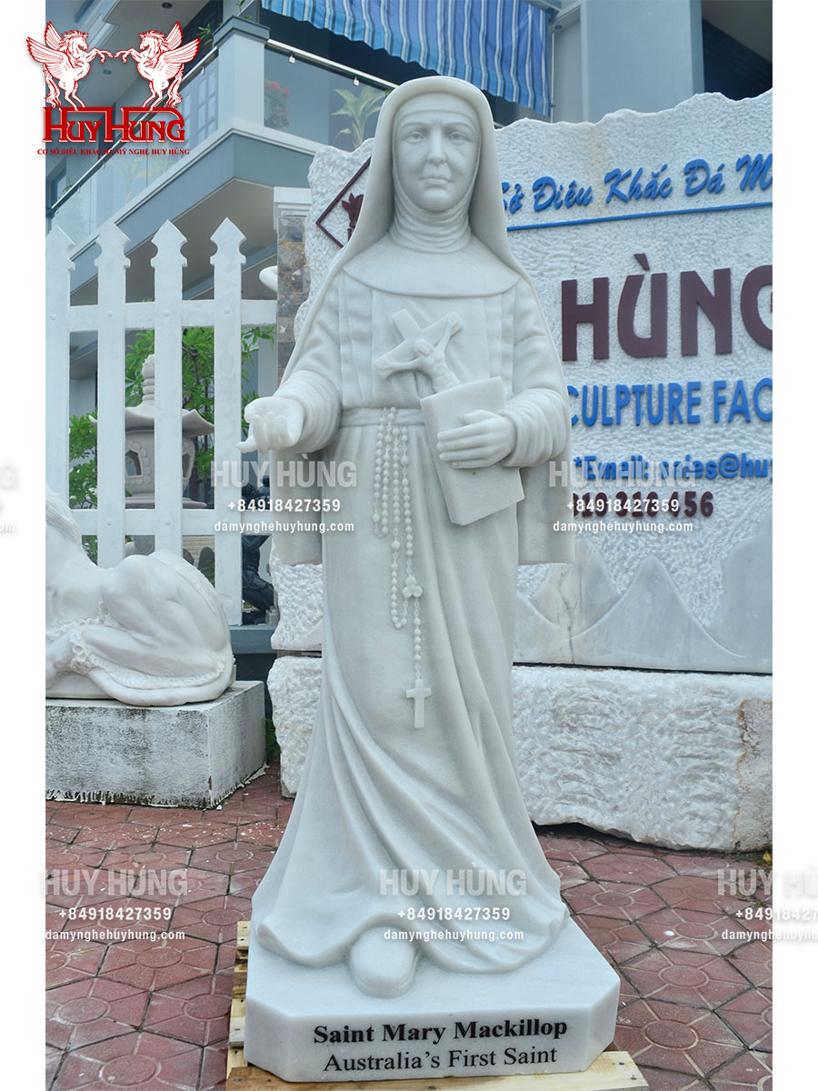 Tượng Bà Thánh Mary MacKillop