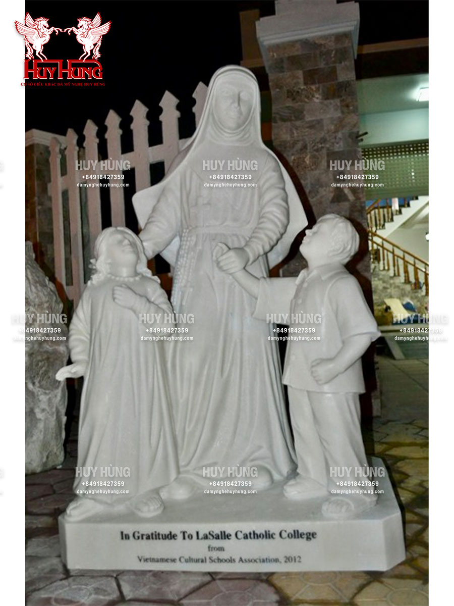 Tượng Bà Thánh Mary MacKillop