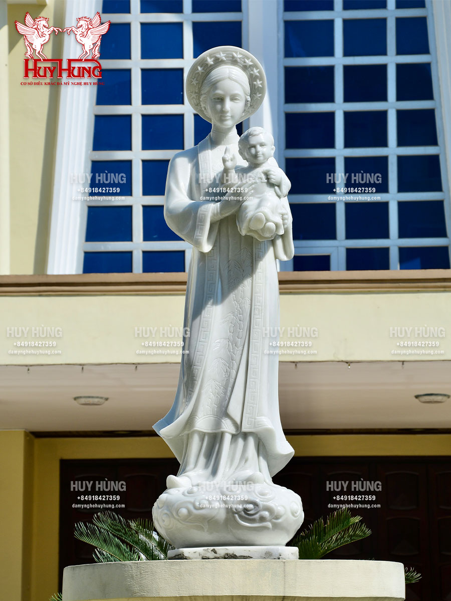 Tượng Đức Mẹ La Vang