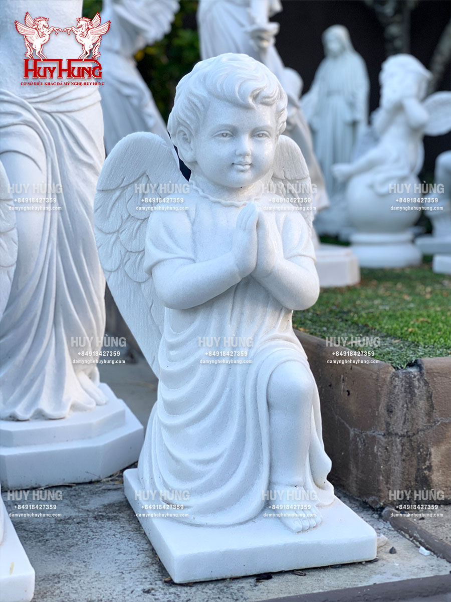 Tượng Thiên Thần chắp tay cầu nguyện